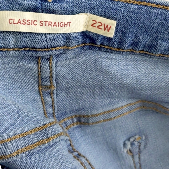 NWT Levis Womens 22W Classic Straight Leg Light Blue Jeans - Picture 5 of 8
